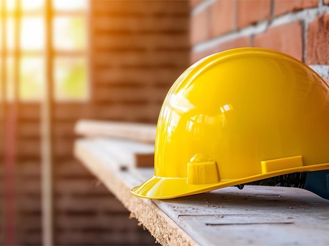 ¿Cómo identificar y evaluar los riesgos en el entorno de trabajo?