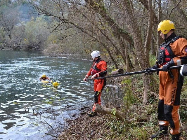 Pértiga de rescate. 