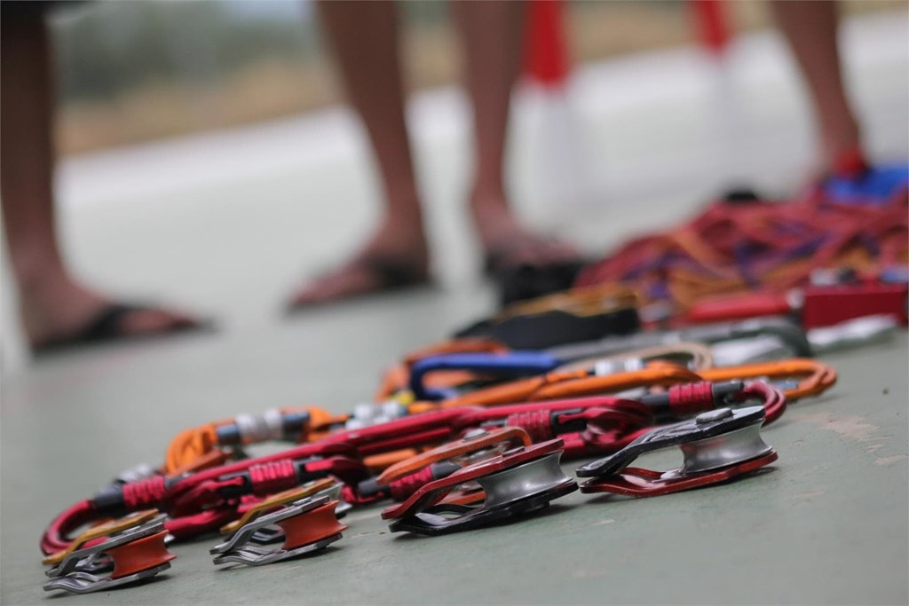  Trabajo con cuerdas en inundaciones. 