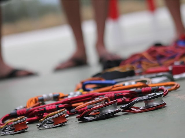  Trabajo con cuerdas en inundaciones. 